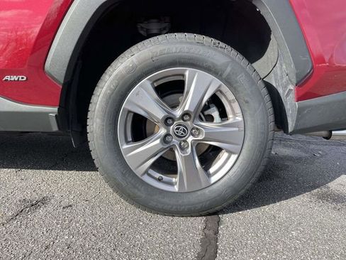 Used 2025 Toyota RAV4 XLE image 9