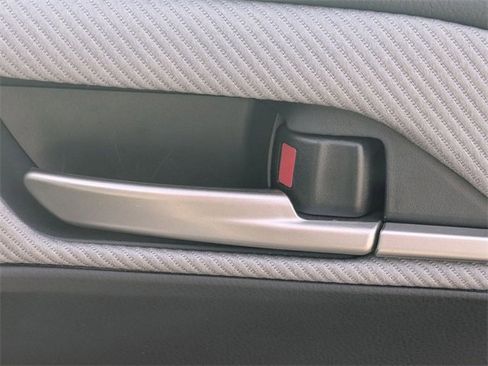 Certified 2025 Toyota Camry SE image 32