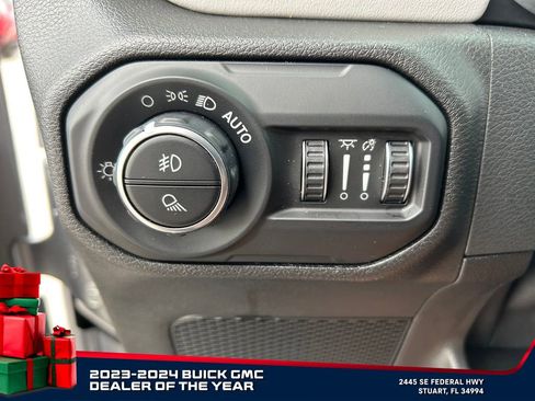 Used 2021 Jeep Gladiator Overland image 17