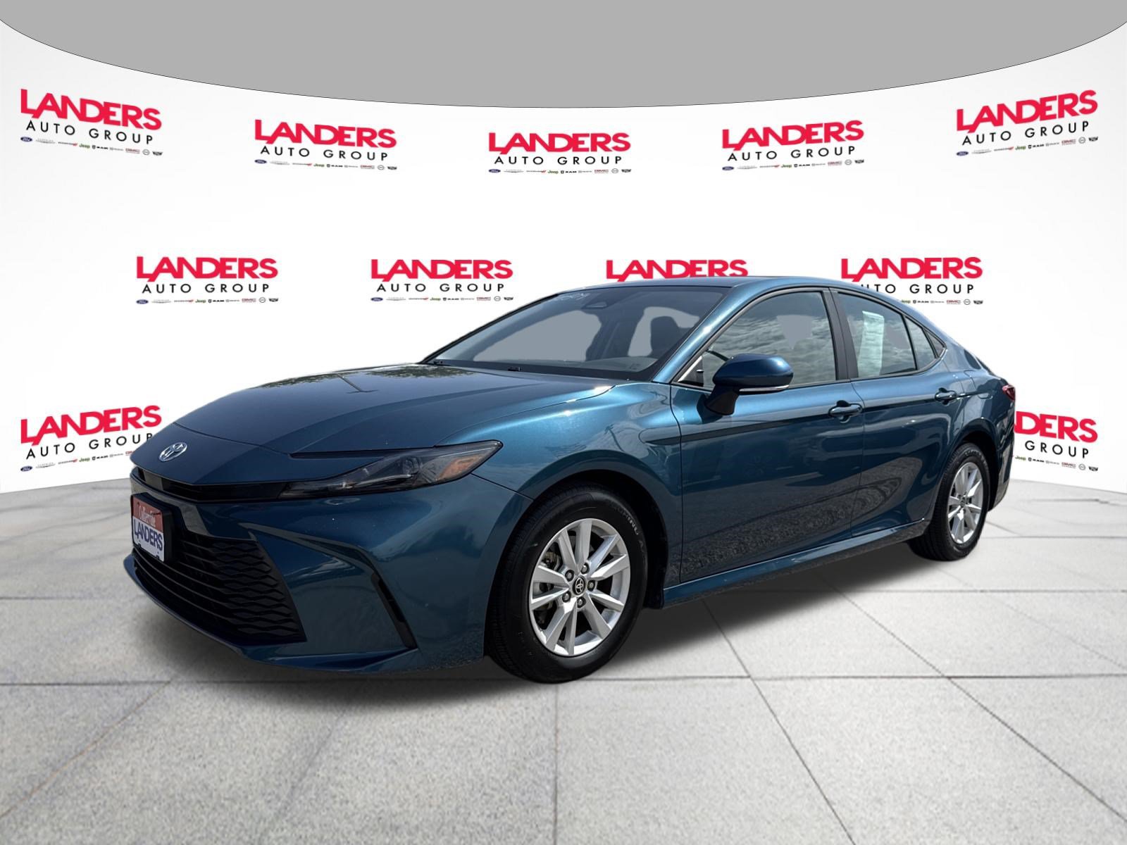 Used 2025 Toyota Camry LE FWD image 7
