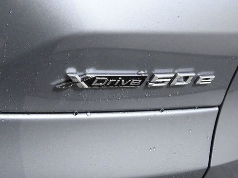 Used 2026 BMW X5 xDrive50e w/ Premium Package image 42