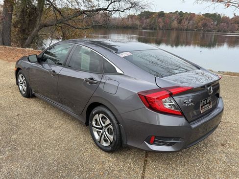 Used 2018 Honda Civic LX image 9