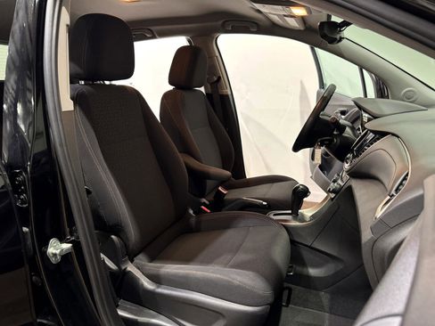 Used 2020 Chevrolet Trax LS w/ Tint and Cruise Package image 11