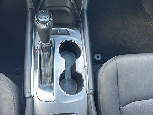 Used 2018 Chevrolet Malibu LT FWD image 13