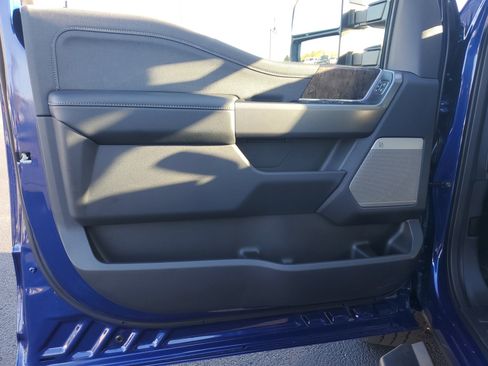 New 2026 Ford F250 Lariat w/ Black Appearance Package image 16