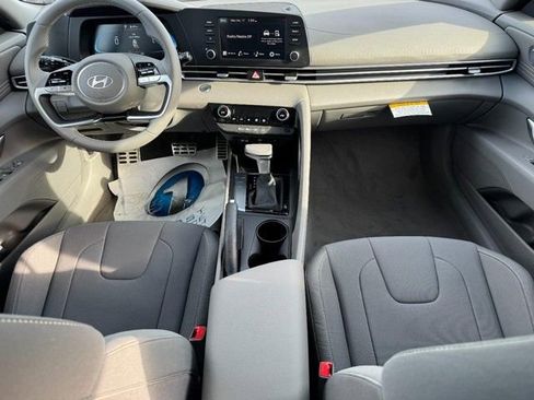 New 2026 Hyundai Elantra Sport image 7