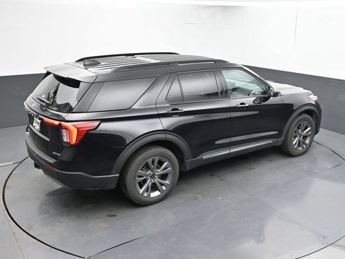 Used 2025 Ford Explorer Active w/ Active Comfort Package AWD/4WD image 33
