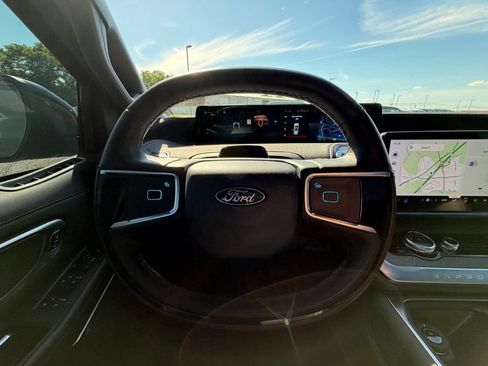 Used 2025 Ford Expedition Tremor AWD/4WD image 11
