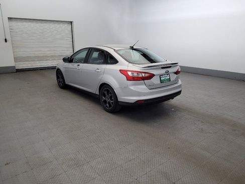 Used 2014 Ford Focus SE w/ Equipment Group 201A FWD image 5