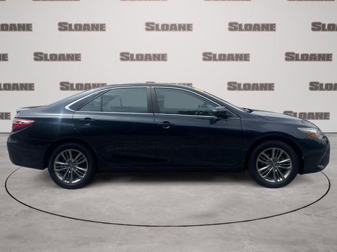 Used 2017 Toyota Camry SE FWD image 6