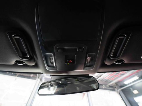 Used 2025 Toyota Camry SE image 18