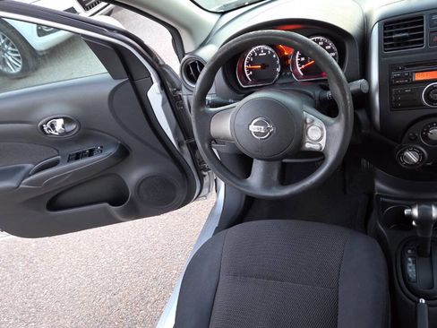 Used 2013 Nissan Versa SV image 30