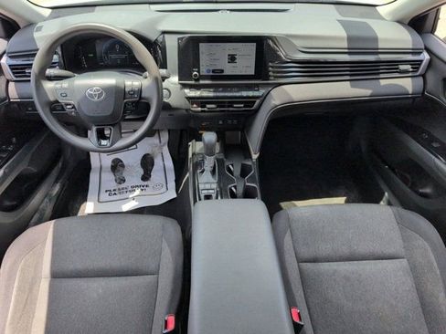 Used 2025 Toyota Camry LE FWD image 25
