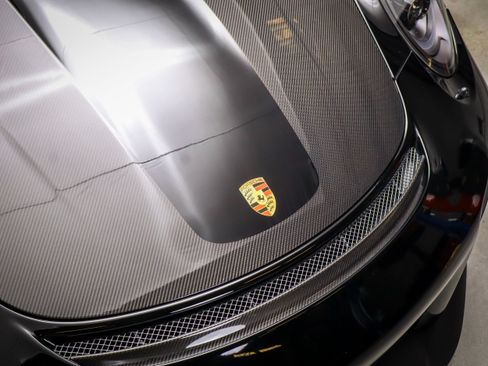 Certified 2018 Porsche 911 GT2 RS RWD image 11