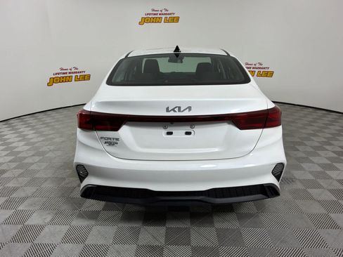 Used 2023 Kia Forte LXS w/ LXS Technology Package FWD image 4