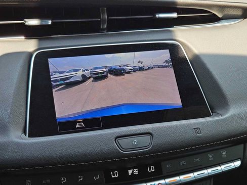 Used 2021 Cadillac XT4 Premium Luxury FWD image 19