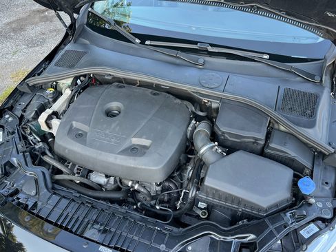 Used 2018 Volvo S60 T5 Dynamic w/ Protection Package image 31