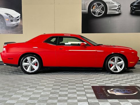 Used 2009 Dodge Challenger SRT8 w/ SRT Option Group II image 3