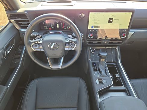 Certified 2026 Lexus GX 550 w/ Accessory Package (2T) AWD/4WD image 14