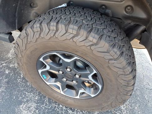 Used 2022 Jeep Wrangler Unlimited Rubicon 4xe w/ Cold Weather Group AWD/4WD image 5
