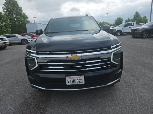 Used 2025 Chevrolet Tahoe LT AWD/4WD image 2