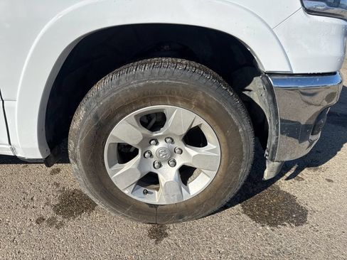 Used 2025 RAM 1500 Big Horn AWD/4WD image 17