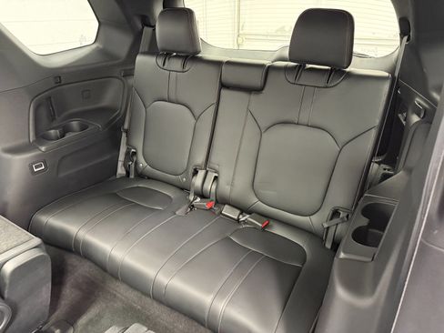 Used 2024 Honda Pilot TrailSport image 16