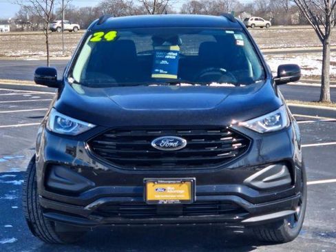 Certified 2024 Ford Edge SE w/ Black Appearance Package AWD/4WD image 3