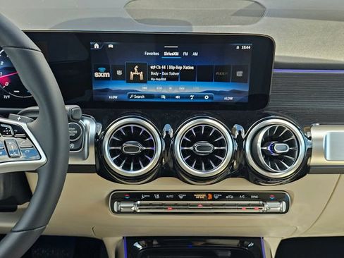 New 2026 Mercedes-Benz GLB 250 4MATIC image 32