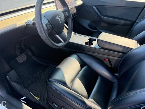 Used 2021 Tesla Model Y Long Range AWD/4WD image 14