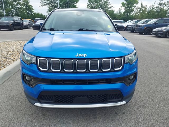 Used 2022 Jeep Compass Limited w/ Sun and Sound Group AWD/4WD image 2