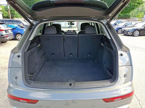 Used 2023 Audi Q5 2.0T Premium w/ Convenience Package AWD/4WD image 29