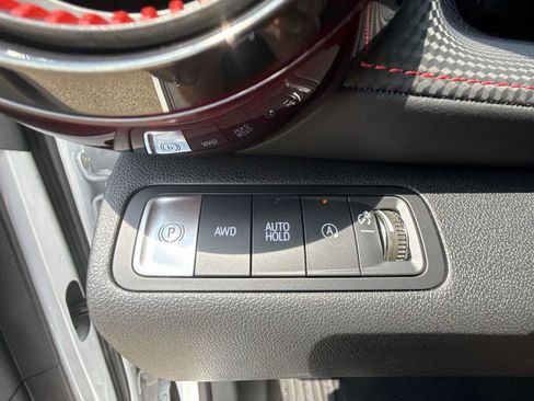 Used 2025 Chevrolet Equinox RS w/ Safety and Technology Package AWD/4WD image 17