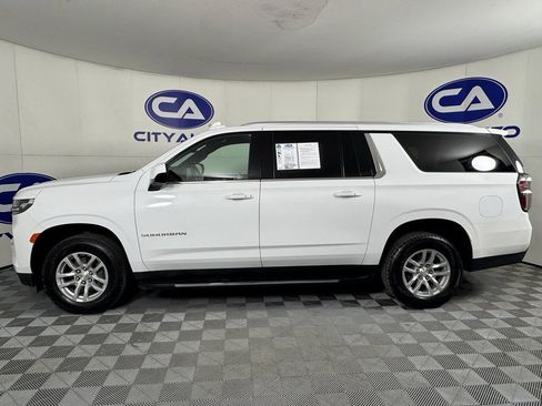 Used 2023 Chevrolet Suburban LT image 6