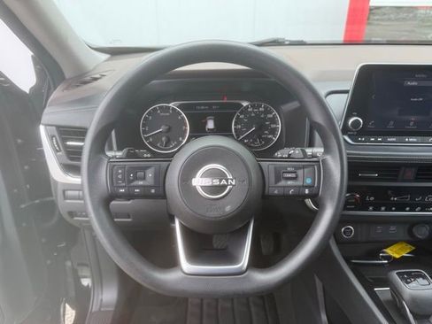 Used 2023 Nissan Rogue SV AWD/4WD image 11