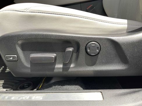 Used 2022 Lexus RX 450h AWD w/ Luxury Package image 14