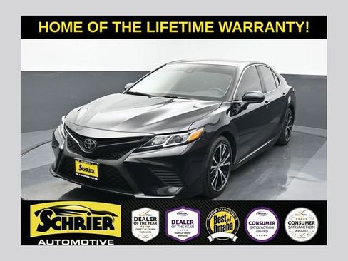 Used 2019 Toyota Camry SE image 1