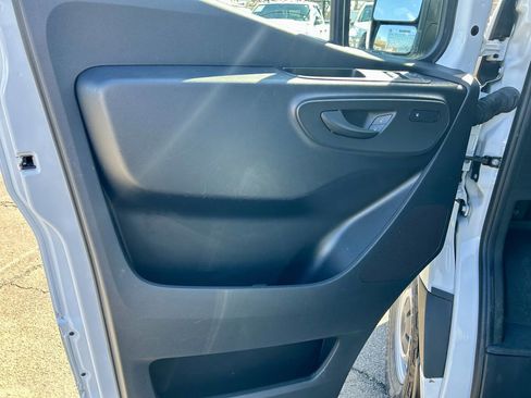 Used 2025 Mercedes-Benz Sprinter 2500 image 11