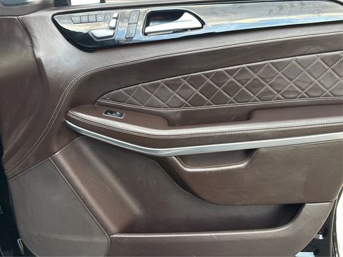 Used 2017 Mercedes-Benz GLS 550 4MATIC image 22