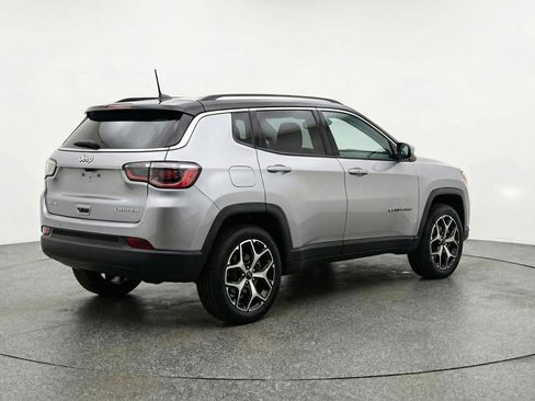 Used 2025 Jeep Compass Limited AWD/4WD image 7