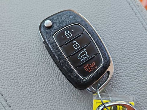 Used 2018 Hyundai Tucson SE image 35