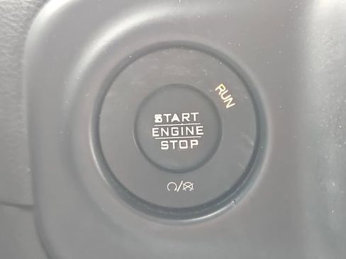 Used 2019 Jeep Wrangler Unlimited Rubicon AWD/4WD image 23