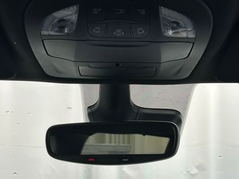 New 2025 Chrysler Pacifica Select w/ Fav Edition Package image 18