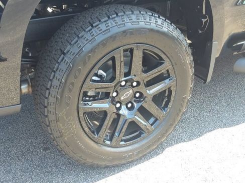 New 2026 Chevrolet Silverado 1500 Custom w/ Turbomax Blackout Package AWD/4WD image 12