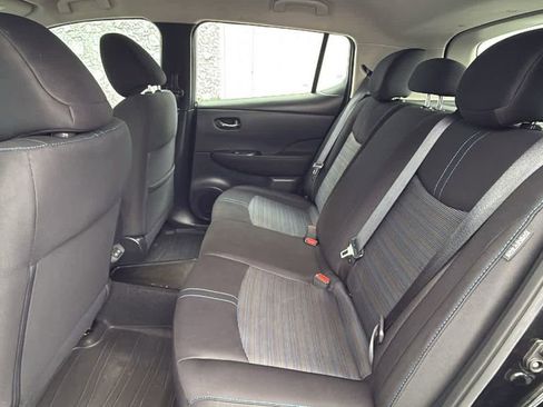 Certified 2022 Nissan Leaf S image 16
