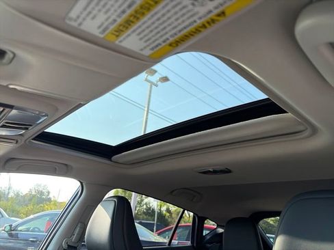 Used 2024 Subaru Crosstrek 2.5i Limited w/ Crosstrek Mirror Package AWD/4WD image 15