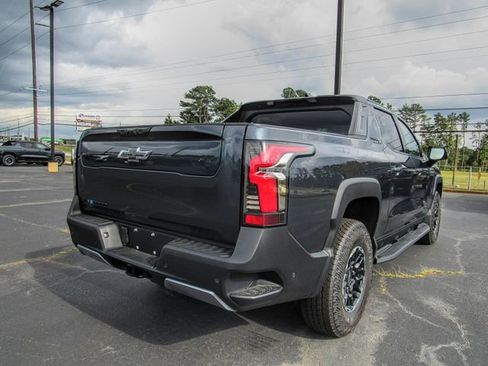 New 2026 Chevrolet Silverado EV Trail Boss image 4