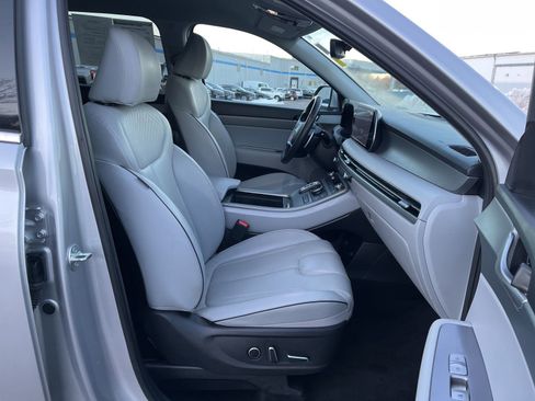Used 2025 Hyundai Palisade SEL AWD/4WD image 16