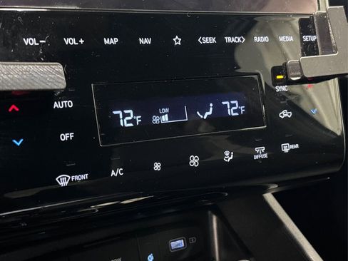 Certified 2023 Hyundai Santa Cruz SEL Premium image 29