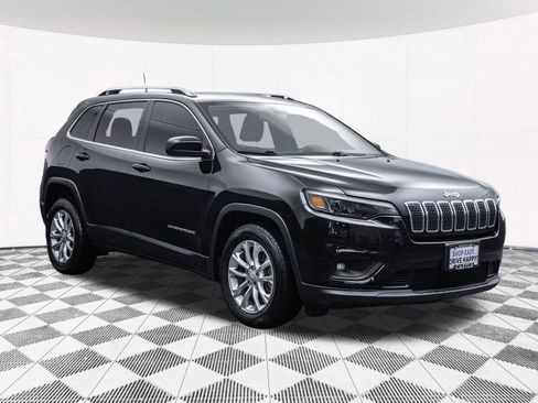 Used 2019 Jeep Cherokee Latitude w/ Popular Appearance Group image 12